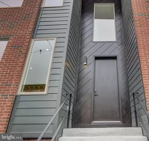 1849 Sepviva St, Philadelphia, PA 19125