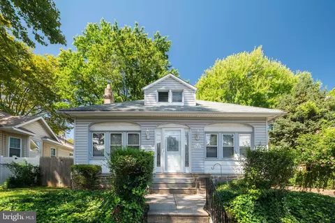 72046 Bingham St, Philadelphia, PA 19111