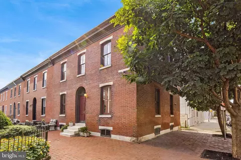 2330 Madison Sq, Philadelphia, PA 19146