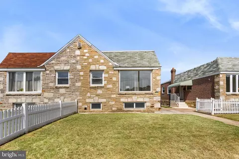 2807 Solly Ave, Philadelphia, PA 19152