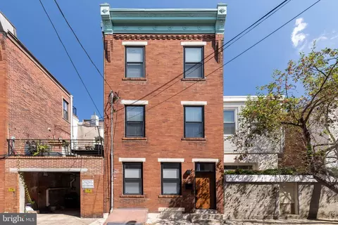 723 Hall St, Philadelphia, PA 19147