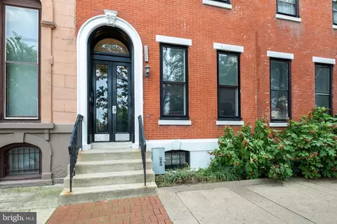 1826 Green St #2R, Philadelphia, PA 19130