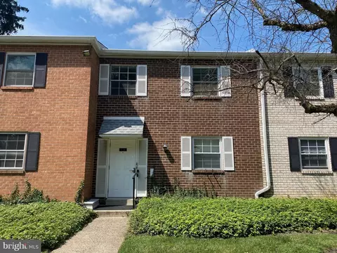 7302 Cresheim Rd #C4, Philadelphia, PA 19119