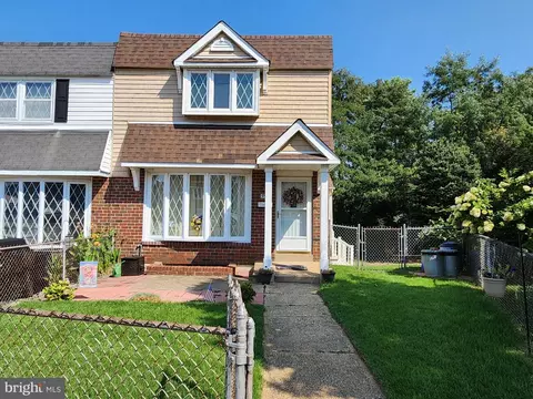 3528 Churchill Ln, Philadelphia, PA 19114