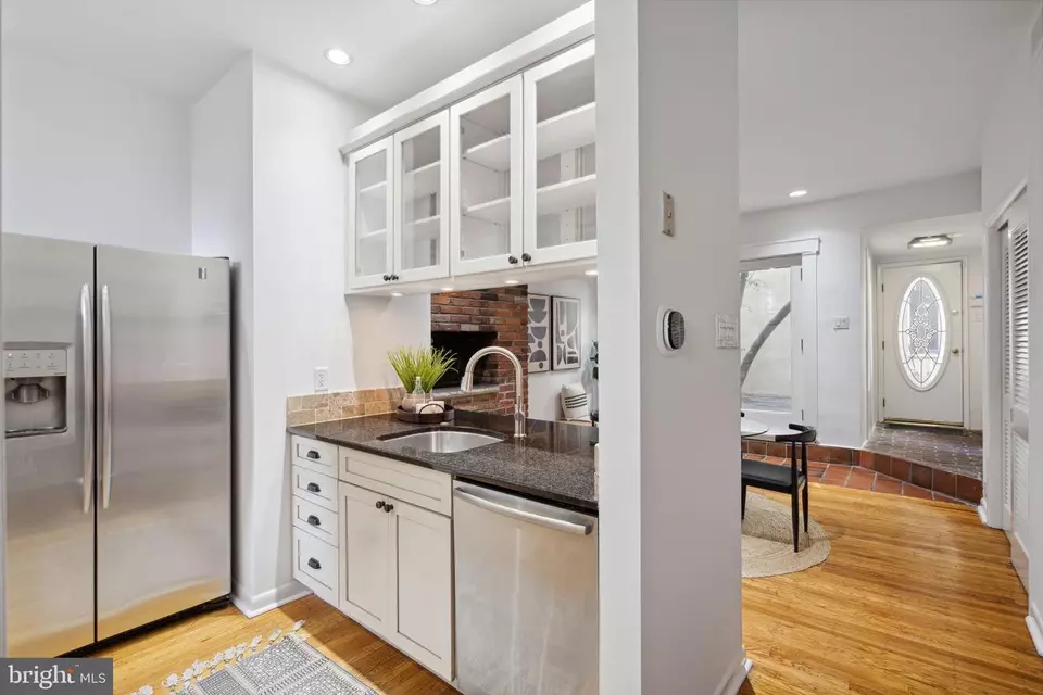  2019 Lombard St, Philadelphia, PA 19146 photo 11