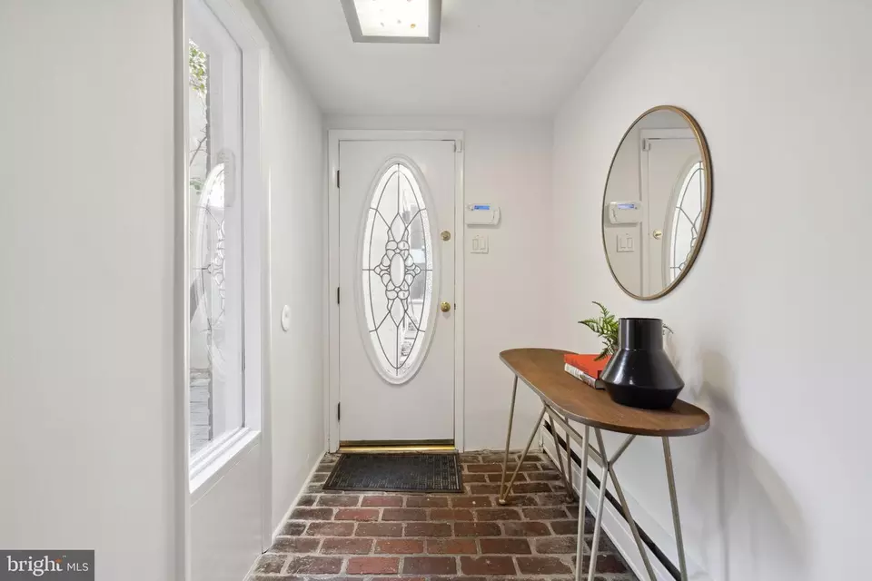  2019 Lombard St, Philadelphia, PA 19146 photo 6