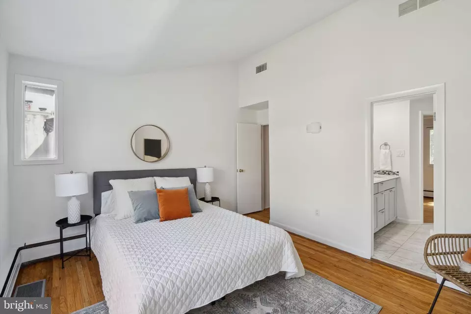  2019 Lombard St, Philadelphia, PA 19146 photo 35