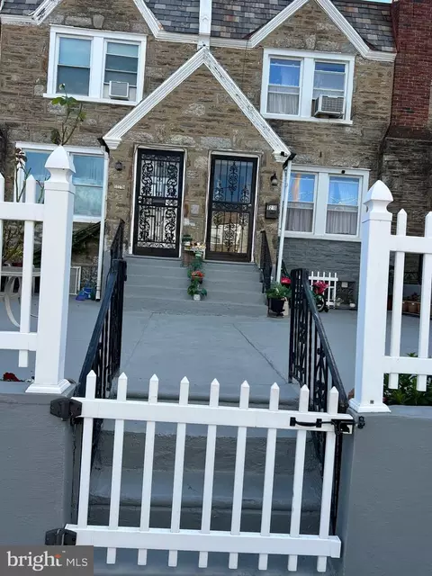 5216 Arbor St, Philadelphia, PA 19120