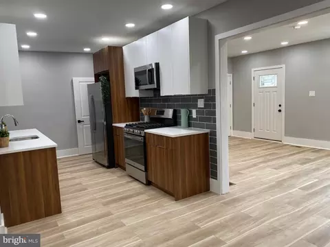 816 E Stafford St, Philadelphia, PA 19138