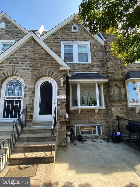 3437 Vista St, Philadelphia, PA 19136