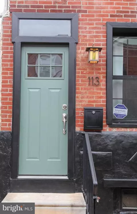 113 Titan St, Philadelphia, PA 19147