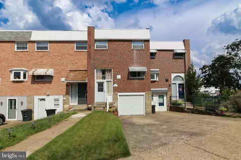3533 Gloucester Ln, Philadelphia, PA 19114