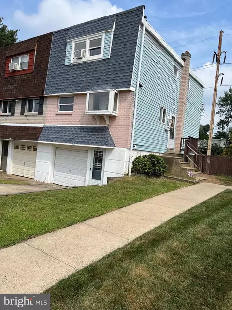 2807 Sebring Rd, Philadelphia, PA 19152