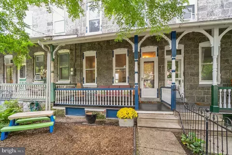 238 Sumac St, Philadelphia, PA 19128