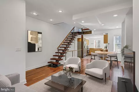 2447 Grays Ferry Ave, Philadelphia, PA 19146