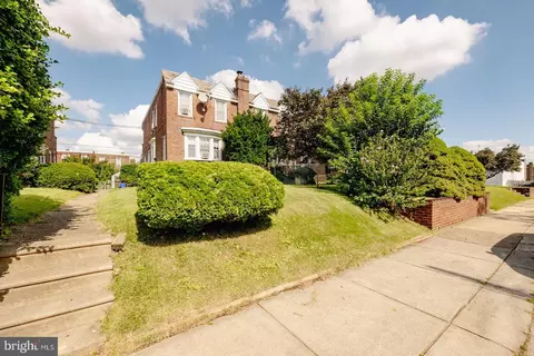 1417 Friendship St, Philadelphia, PA 19111