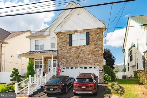 9662 Clark St, Philadelphia, PA 19115