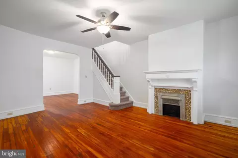 5440 Irving St, Philadelphia, PA 19139