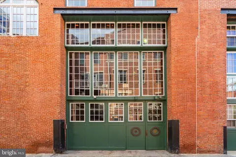 130 N 36 N Bread St #404, Philadelphia, PA 19106