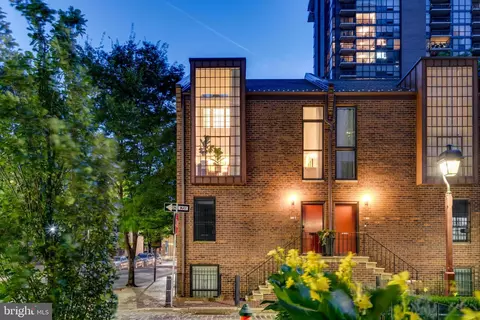 2 Saint James Ct #22, Philadelphia, PA 19106