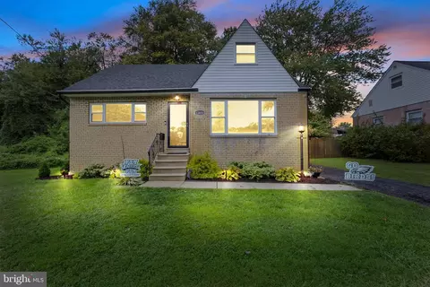 12038 Sewell Rd, Philadelphia, PA 19116