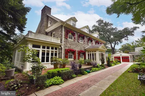 1024 W Upsal St, Philadelphia, PA 19119