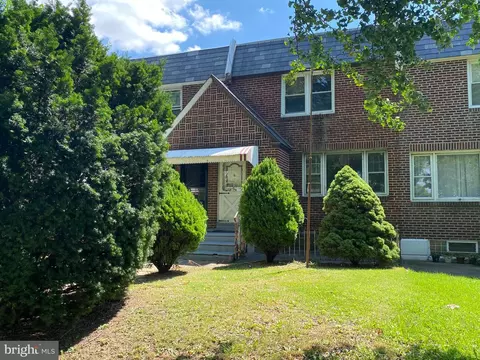 6825 E Roosevelt Blvd, Philadelphia, PA 19149