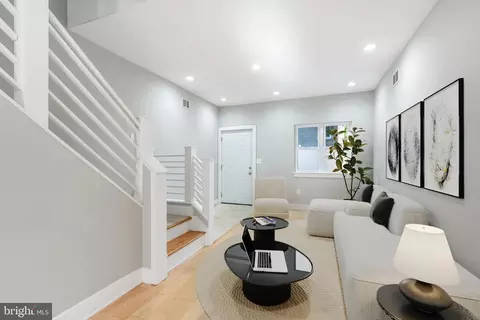 1446 S Mole St, Philadelphia, PA 19146