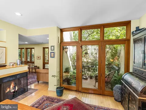129 League St #2, Philadelphia, PA 19147