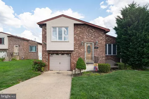 13041 Trina Dr, Philadelphia, PA 19116