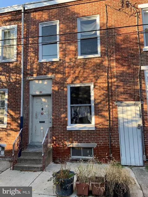 911 Ernst St, Philadelphia, PA 19147