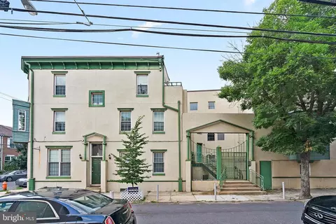 800 N Lawrence St #E, Philadelphia, PA 19123