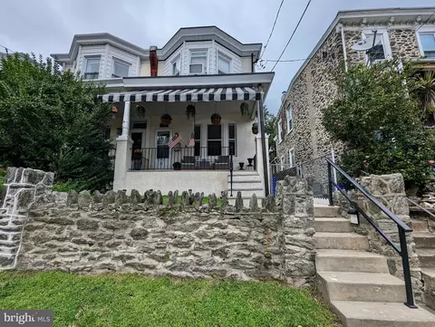 381 Dawson St, Philadelphia, PA 19128
