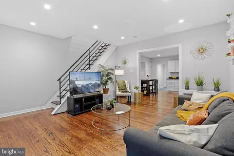 1734 N Peach St, Philadelphia, PA 19131