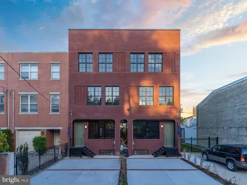 1115 E Palmer St, Philadelphia, PA 19125