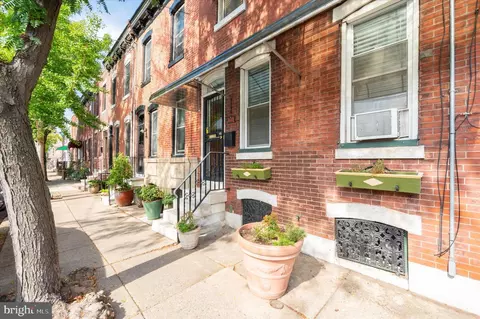 1103 Gerritt St, Philadelphia, PA 19147