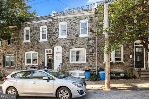 263 Kalos St, Philadelphia, PA 19128