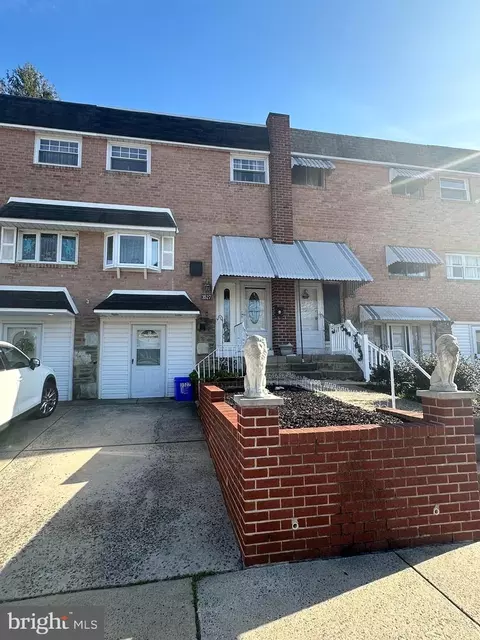 3527 Churchill Ln, Philadelphia, PA 19114