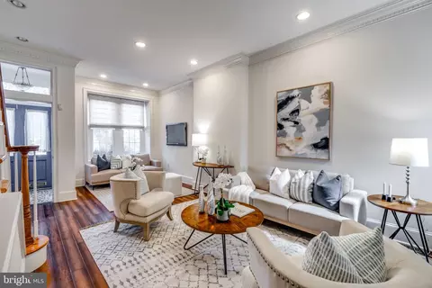 2514 Brown St, Philadelphia, PA 19130