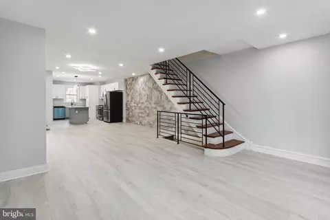 5827 N 15th St, Philadelphia, PA 19141