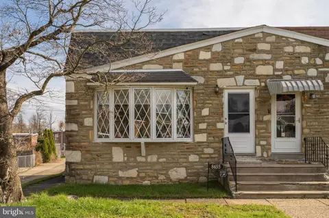 8655 Agusta St, Philadelphia, PA 19152