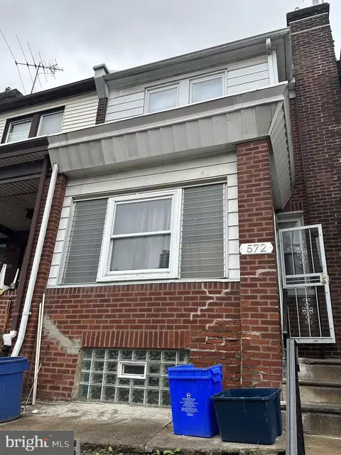 572 Alcott St, Philadelphia, PA 19120