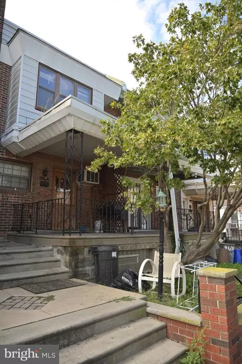 2432 S Milan St, Philadelphia, PA 19153