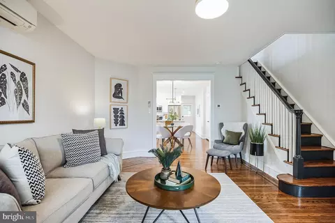 4243 Houghton St, Philadelphia, PA 19128