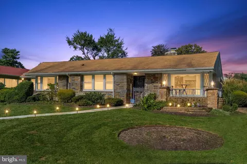 1601 N 72nd St, Philadelphia, PA 19151