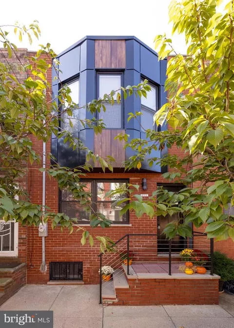 804 Pierce St, Philadelphia, PA 19148