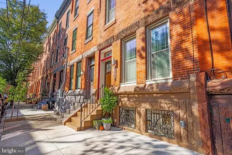 870 N 23rd St, Philadelphia, PA 19130