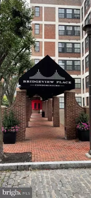 315 New St #125, Philadelphia, PA 19106