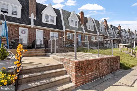 4244 Barnett St, Philadelphia, PA 19135