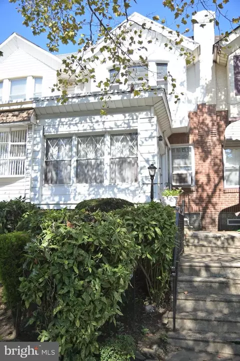 5913 W Jefferson St, Philadelphia, PA 19151